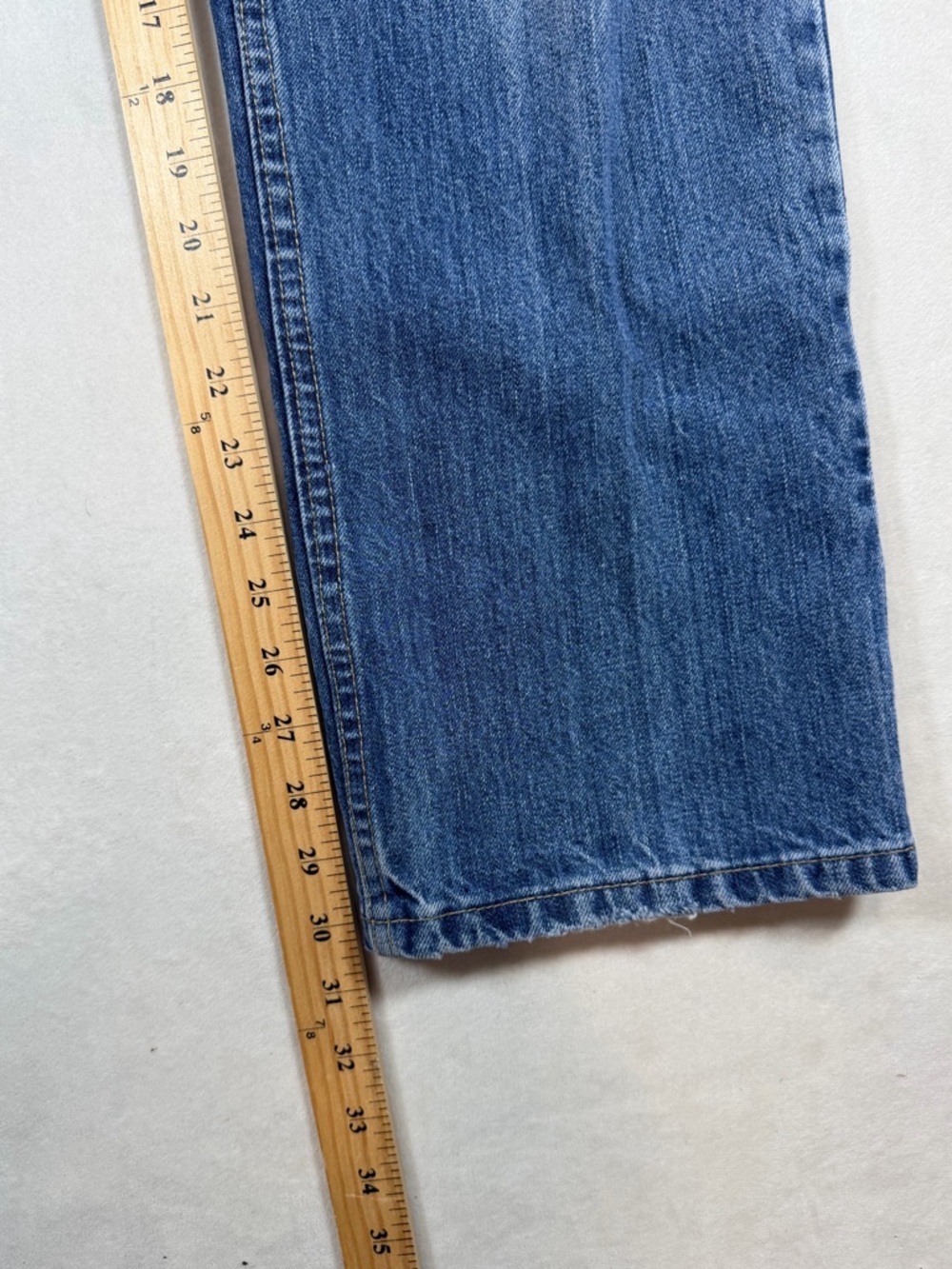 Bills Khakis 35W 31L Made in USA Relaxed Fit Men’s Jeans in Medium Blue - Picture 7 of 8